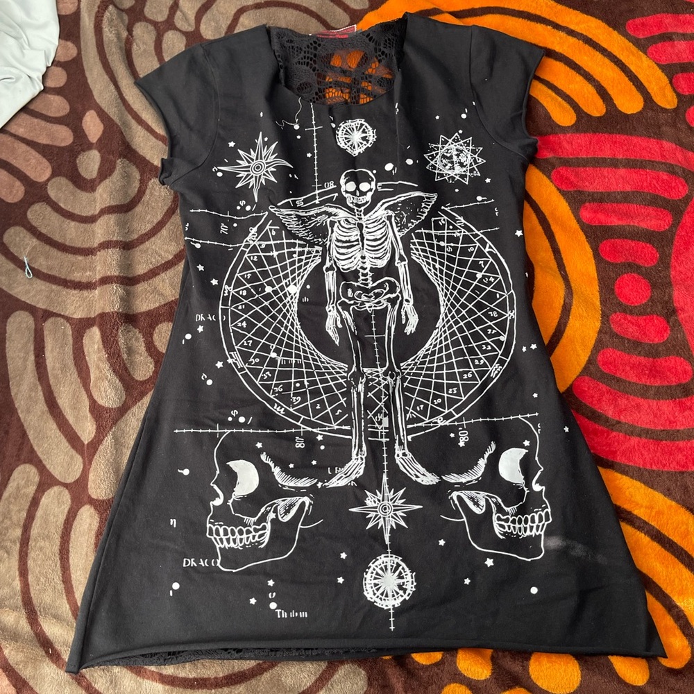 JAWBREAKER New Top. Very nice style and great material. True to size.